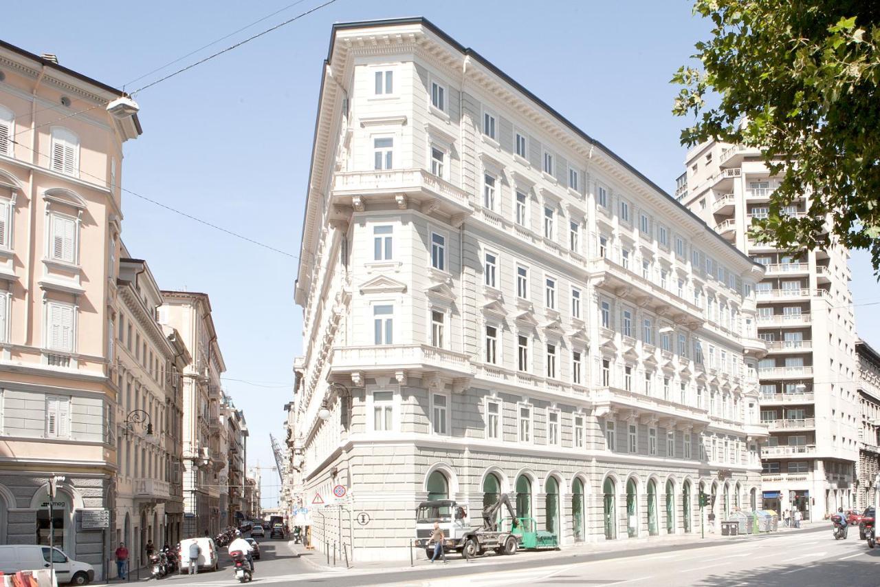 Palazzo Talenti 1907 Aparthotel Trieste Bagian luar foto